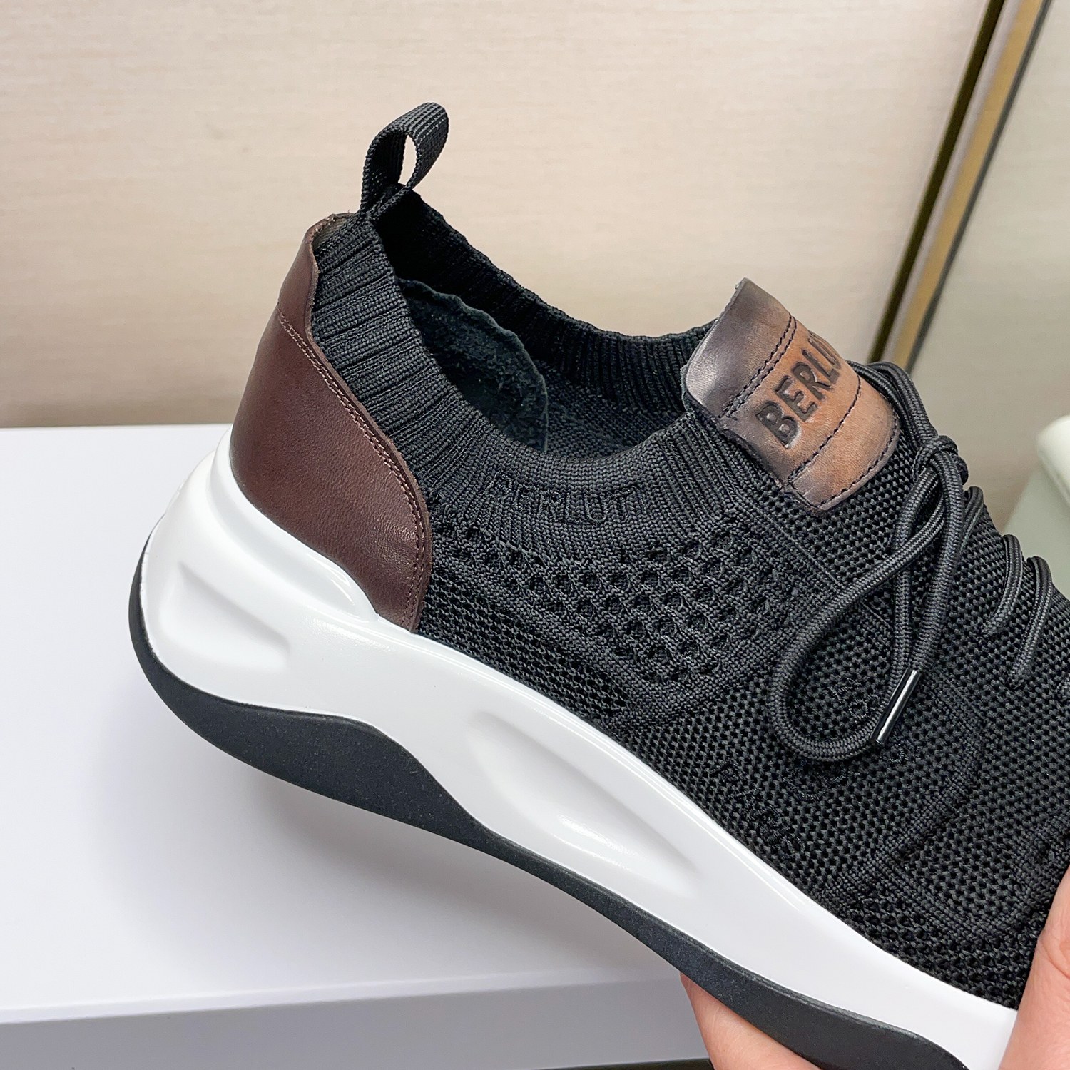 Spring/Summer nueva colección, la única versión en el mercado de los zapatos deportivos para hombre 
