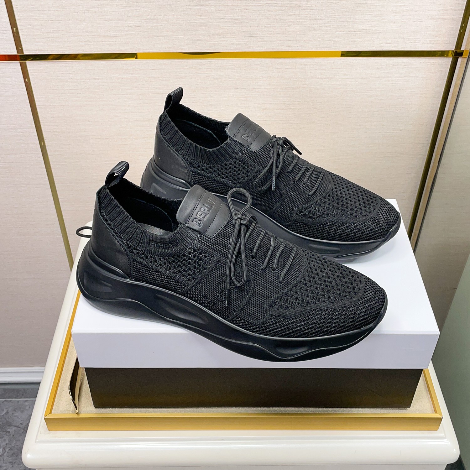 Spring/Summer nueva colección, la única versión en el mercado de los zapatos deportivos para hombre 