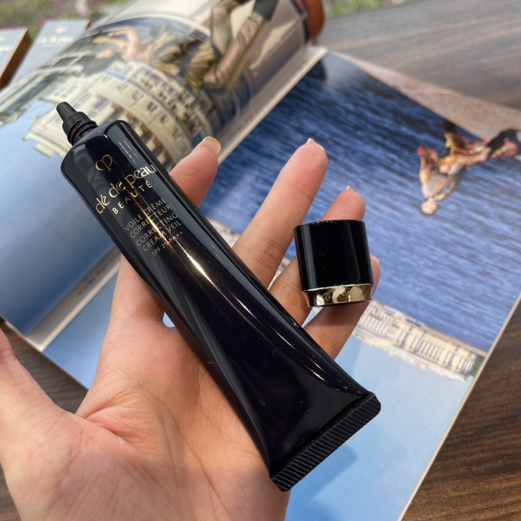 Louis Vuitton Haute Couture Couture Beauty Luxury Makeup Lipstick 3