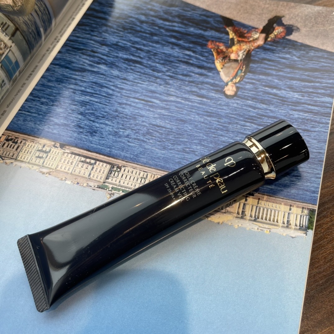 Louis Vuitton Haute Couture Couture Beauty Luxury Makeup Lipstick 2
