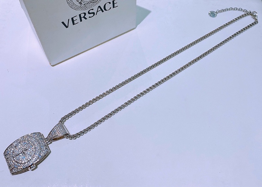 Versace Jewelry Necklaces & Pendants Hot Sale
 Virtus
