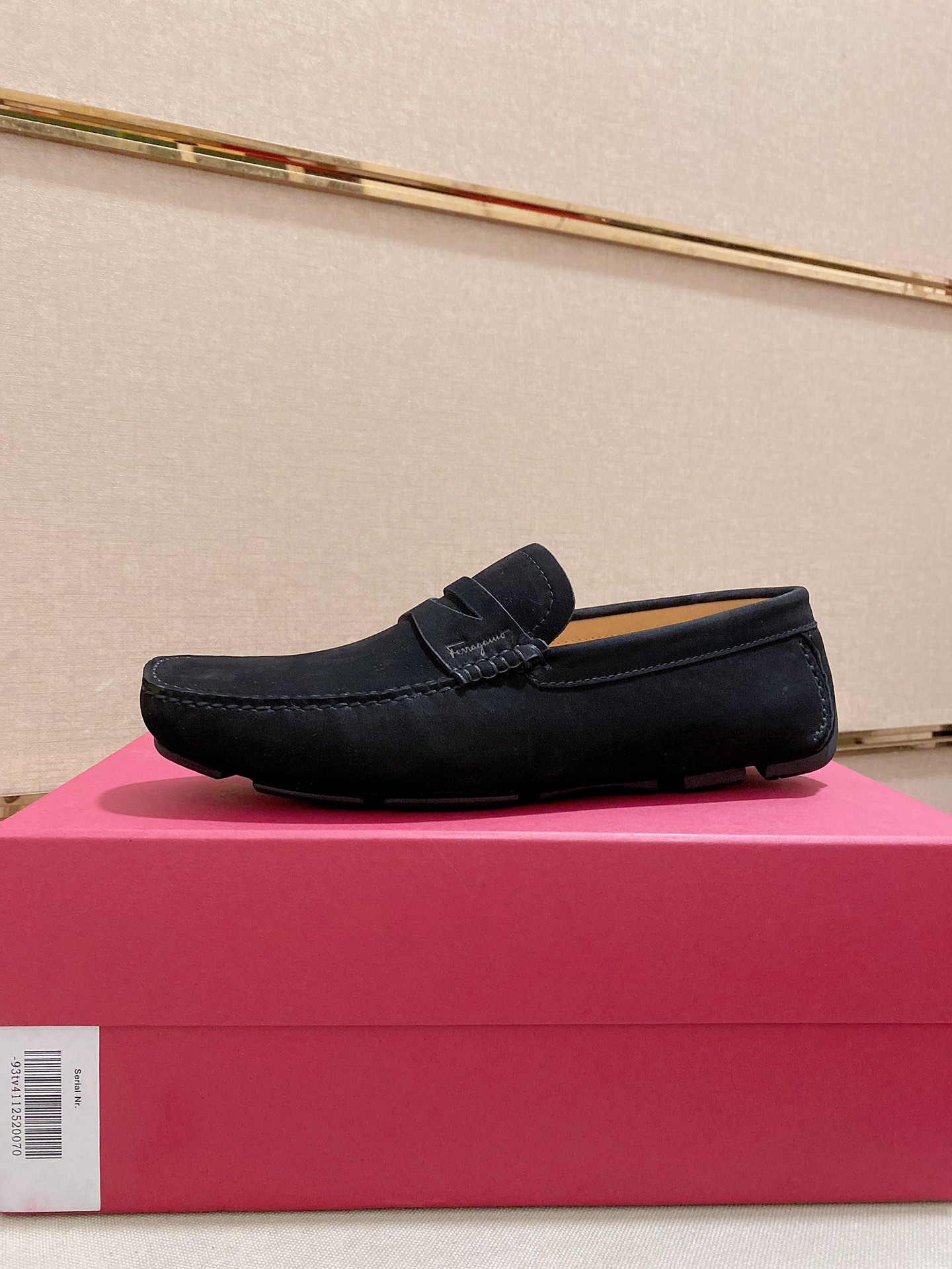 K5 高版本 菲拉格慕Ferragamo品质 🆕🆕独家爆款现货🔥🔥新品上架，高品质TODS男士豆豆鞋高品质，高端开车鞋，配全套包装💪 💪 材质：进口头层牛皮🐂+进口优质水染牛皮内里+耐磨大底👍🏻👍🏻特点：高档舒适 纯手工制作 🚀 🚀 打造最适合您的的完美鞋履 🔥 🔥