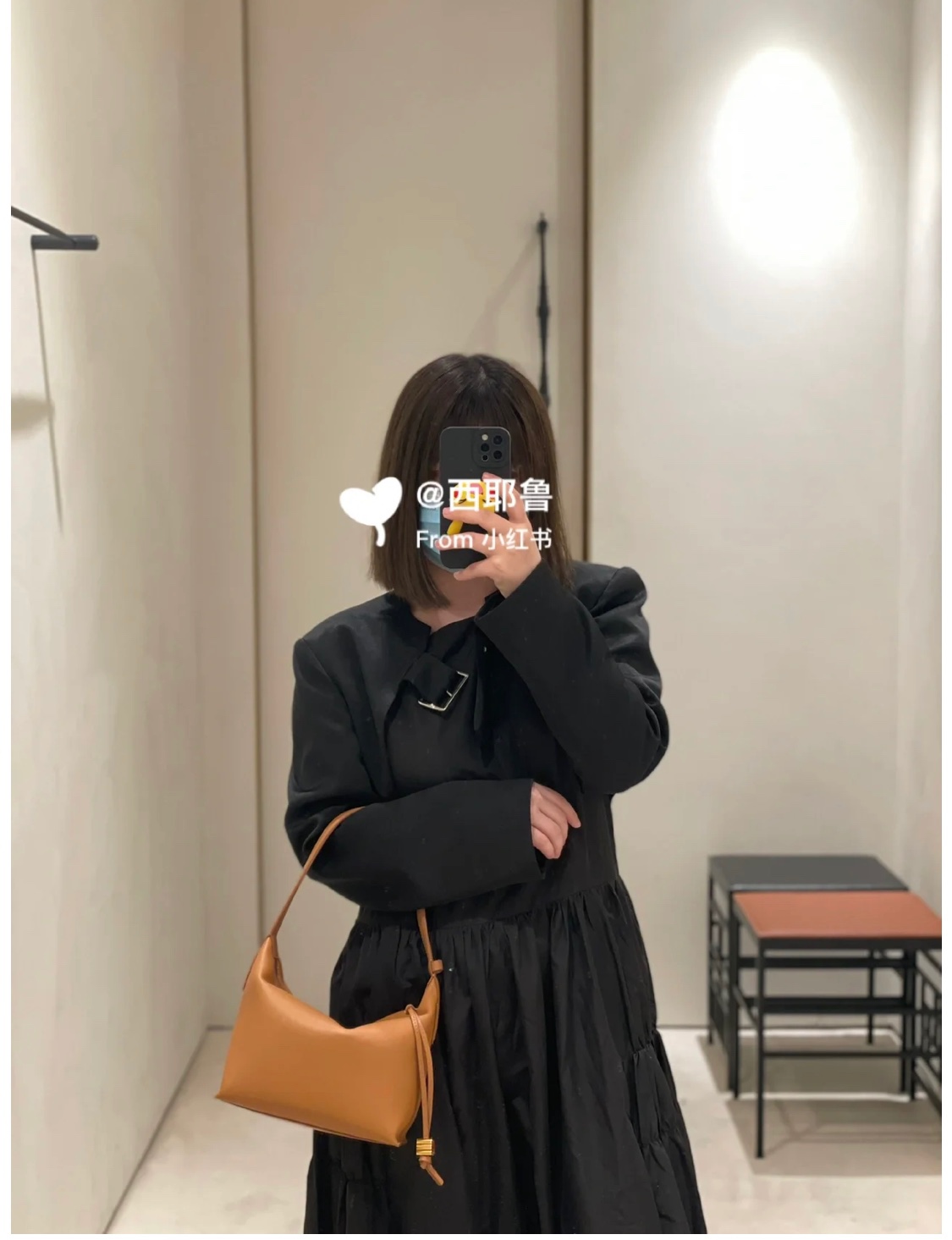 LOEWE罗意威 520情人节限定款 cubi全皮饭盒包 0559暖沙色