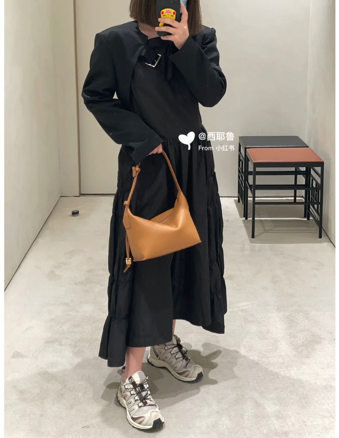 LOEWE罗意威 520情人节限定款 cubi全皮饭盒包 0559暖沙色