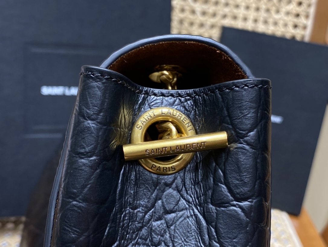 Saint laurent Ysl ๐๐๐ง๐ ๐ฎ๐ด๐ฐ๐บ ๅ้ขๅ
553804