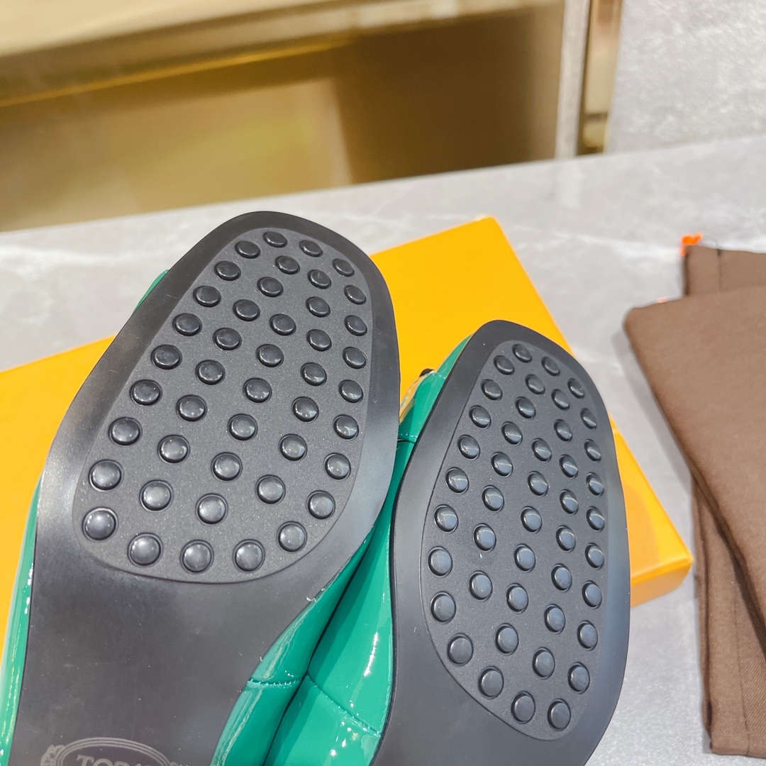 Tods’ Latest Potato-Spirited Commuter Shoes with Unique Style and Comfort - 图片 6