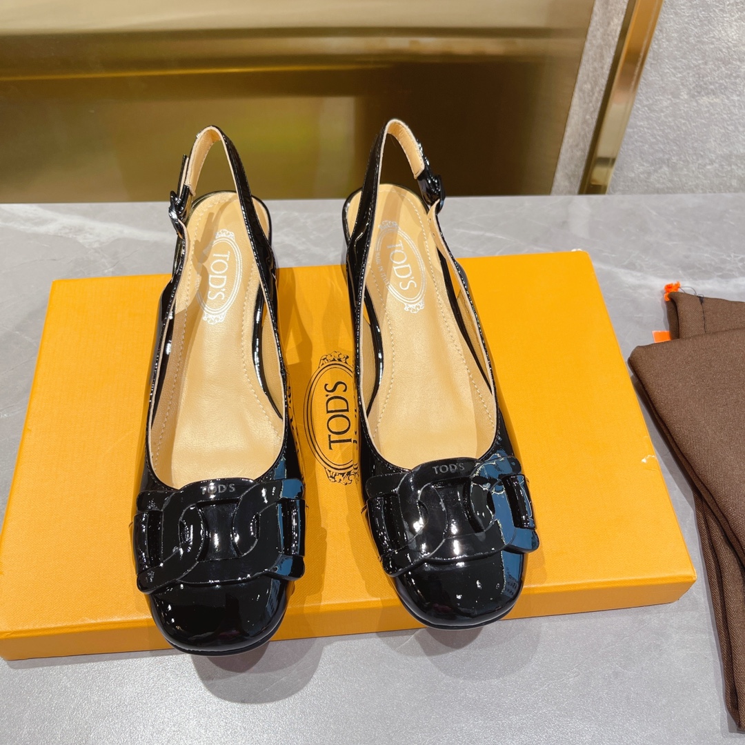 Tods’ Potato-Spirited Commuting Shoes: Superb, Cozy, and Elegant Cosmopolitan Styles - 图片 1