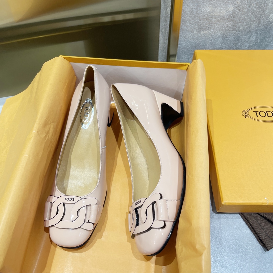 Tods’ Latest Cosmopolitan Styles: Superb Commuting Soles for Daily Elegance and Comfort - 图片 8