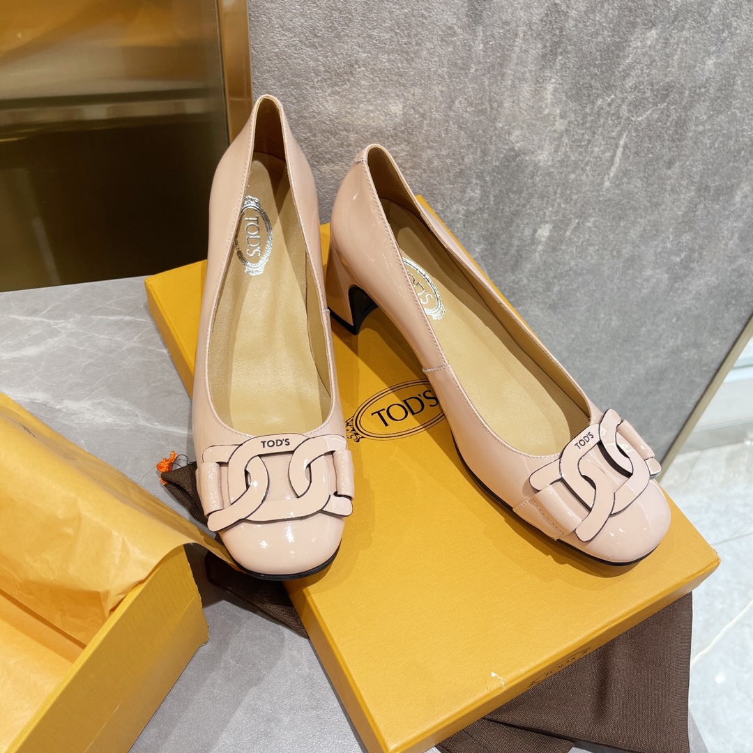 Tods’ Latest Cosmopolitan Styles: Superb Commuting Soles for Daily Elegance and Comfort - 图片 9