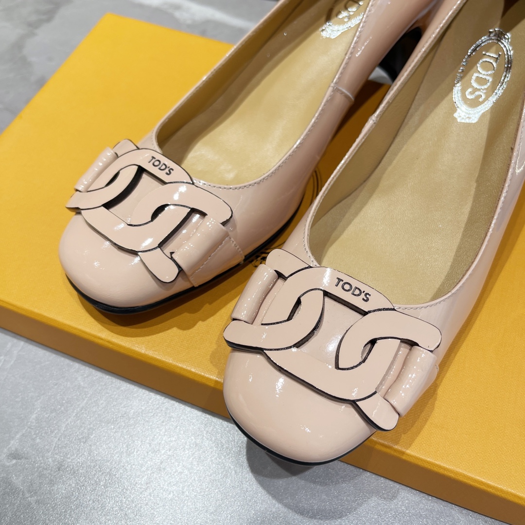 Tods’ Latest Cosmopolitan Styles: Superb Commuting Soles for Daily Elegance and Comfort - 图片 5