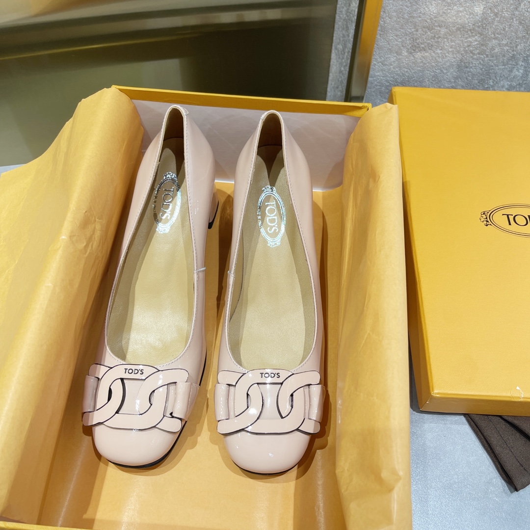 Tods’ Latest Cosmopolitan Styles: Superb Commuting Soles for Daily Elegance and Comfort - 图片 7