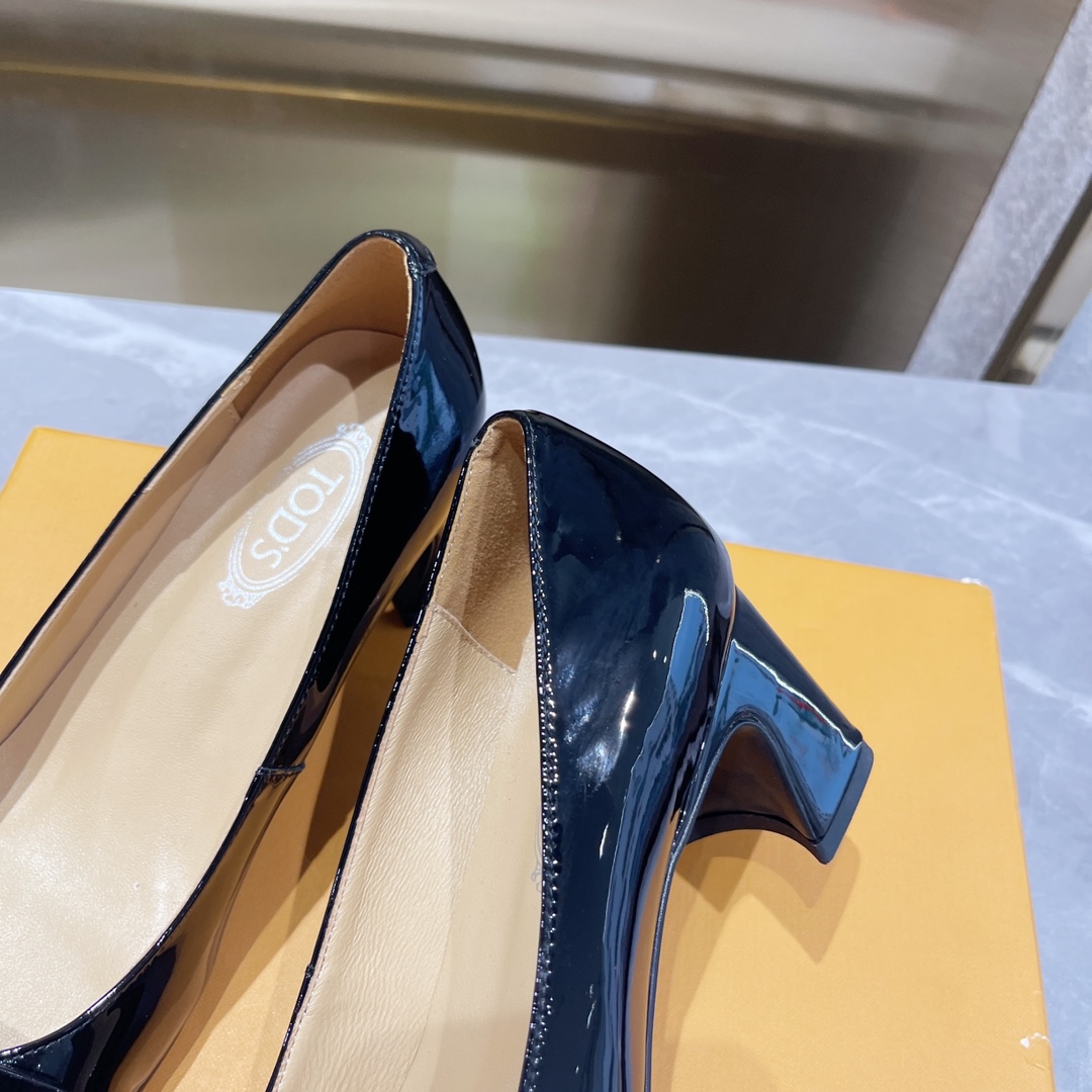 Stylish Tods’ Commuter Shoes: Superb, Cozy, Elegant, Must-Have Cosmopolitan Styles - 图片 4