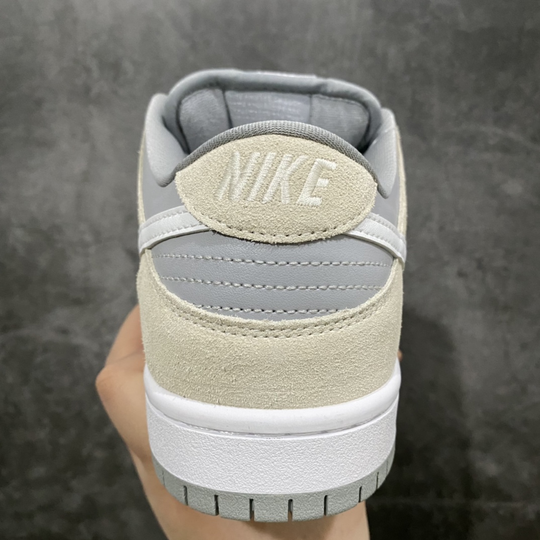 图片[4]-Top版本Dunk SB北极狐 原鞋开发 原材料打造无色差 全鞋电脑针车 品控质检清洁度到位 细节随意对比 所有材料均用最好 无需鼓吹 👊🏻 货号：AR0778-110 尺码：36 36.5 37.5 38 38.5 39 40 40.5 41 42 42.5 43 44 44.5 45 46-选品中心