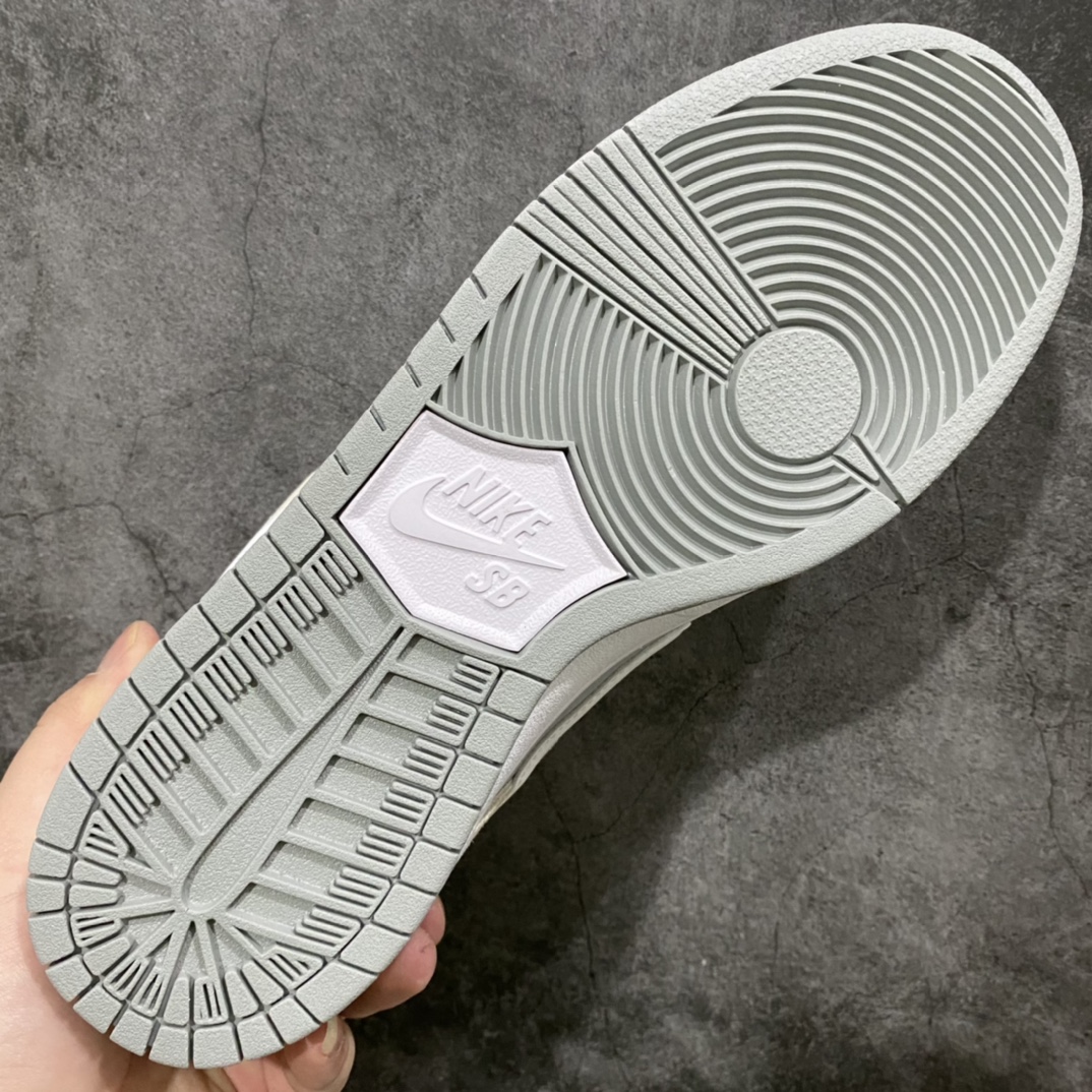 图片[9]-Top版本Dunk SB北极狐 原鞋开发 原材料打造无色差 全鞋电脑针车 品控质检清洁度到位 细节随意对比 所有材料均用最好 无需鼓吹 👊🏻 货号：AR0778-110 尺码：36 36.5 37.5 38 38.5 39 40 40.5 41 42 42.5 43 44 44.5 45 46-选品中心