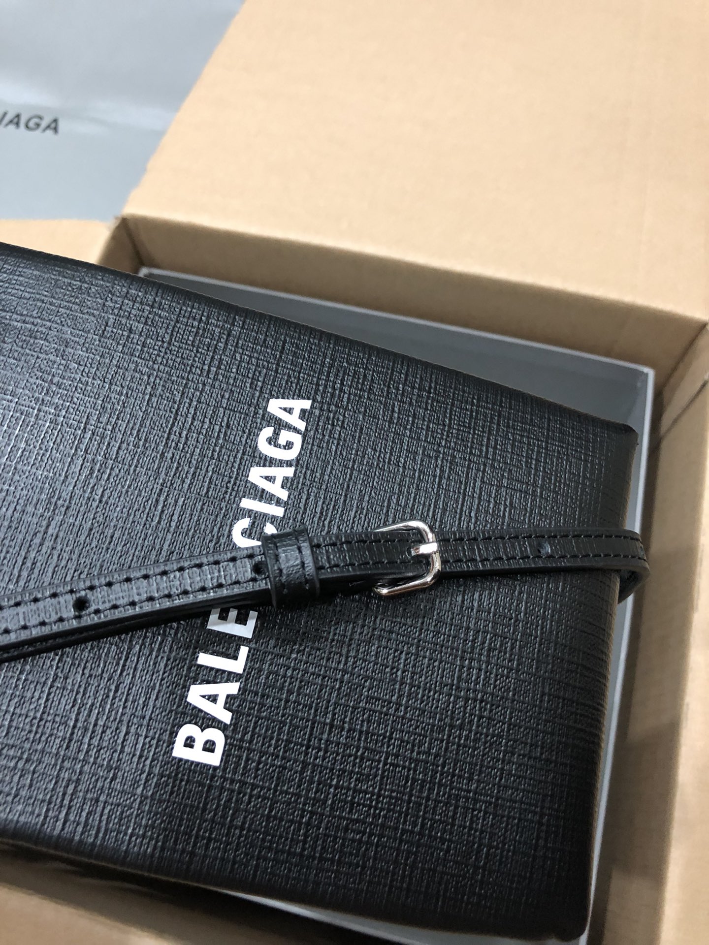 Balenciaga Style Leather Tote Bag style reference detail image 7 from source 776218