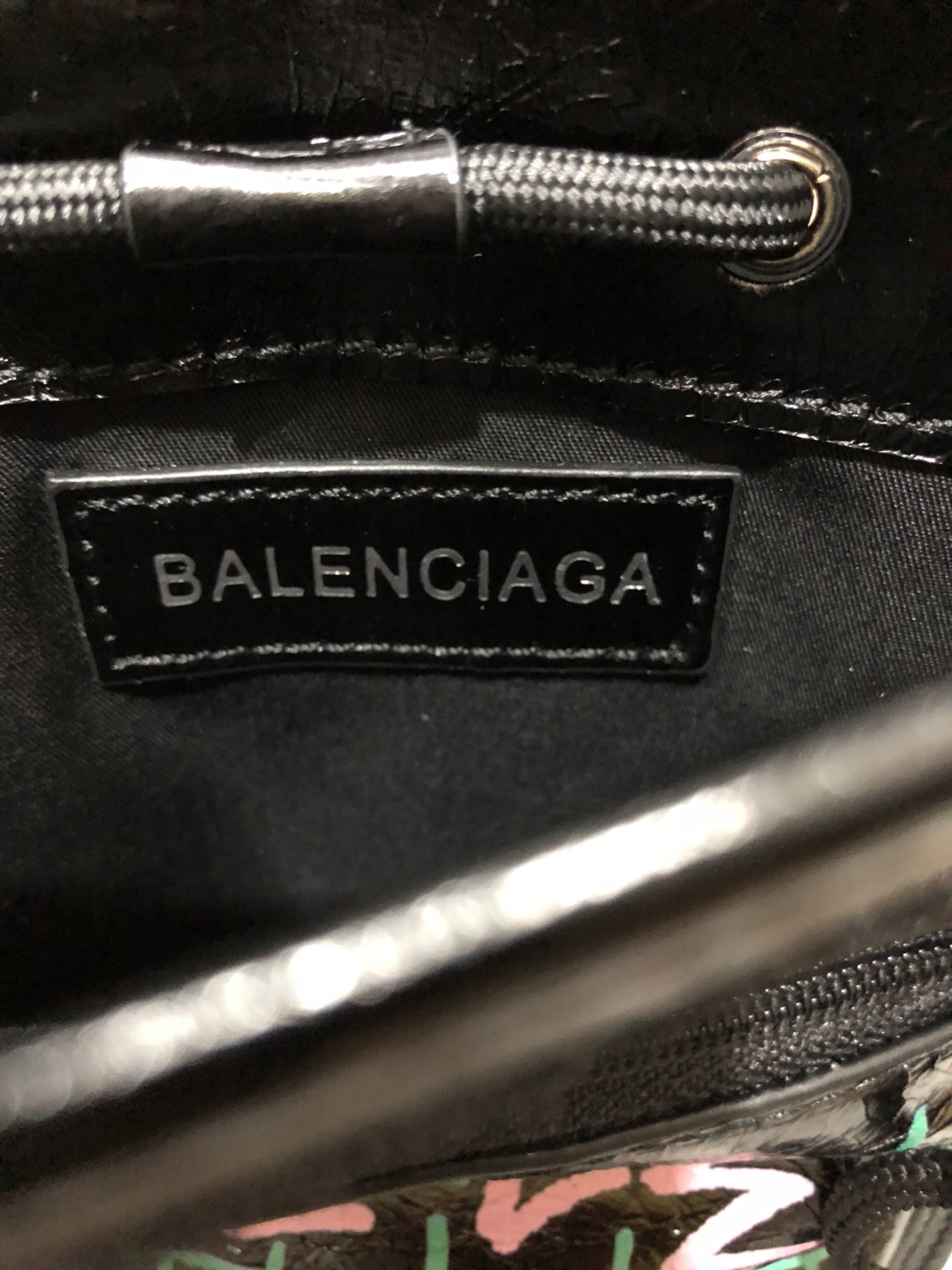 Balenciaga Style Bag style reference detail image 9 from source 776217