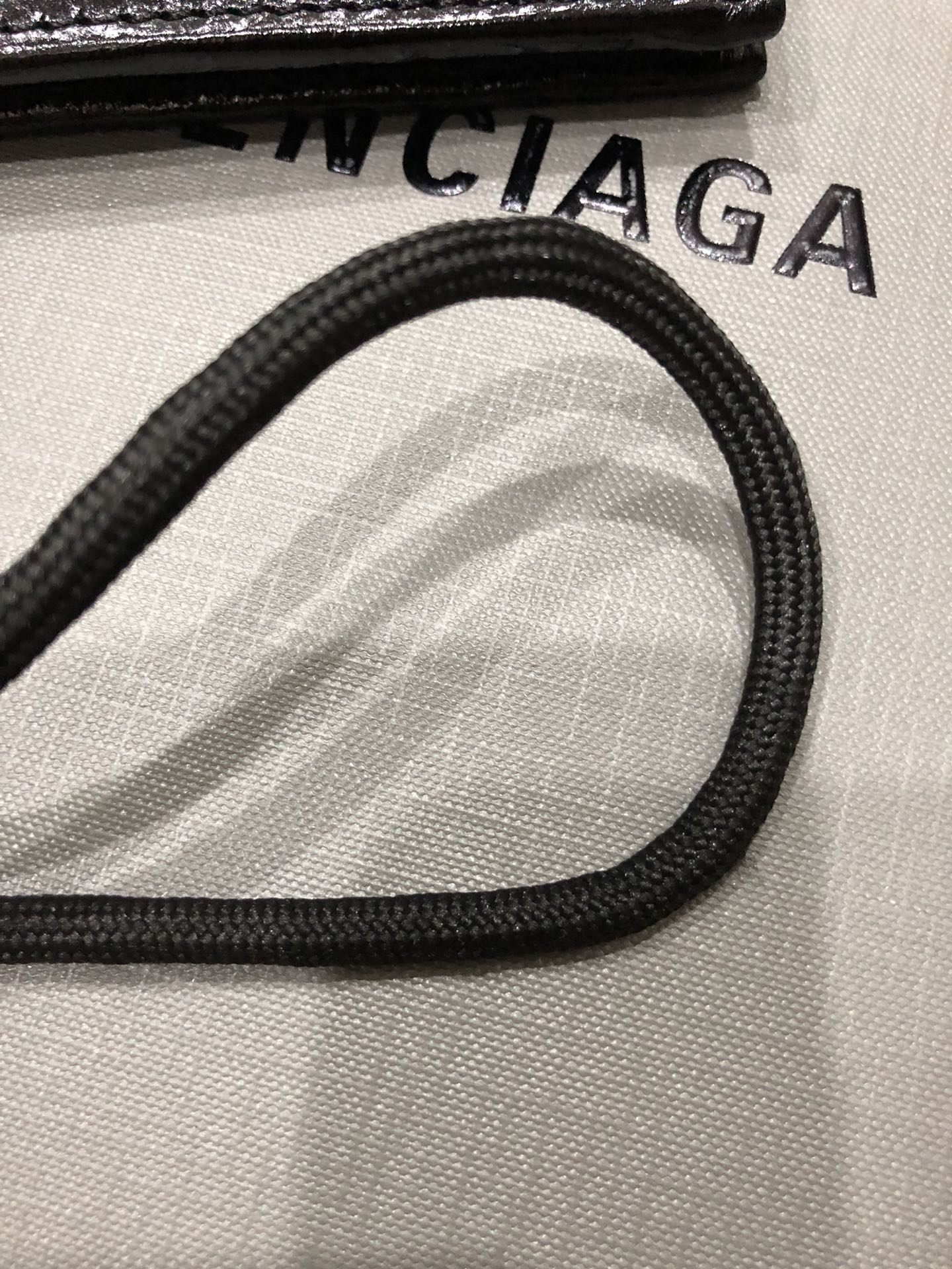 Balenciaga Style Bag style reference detail image 9 from source 776216