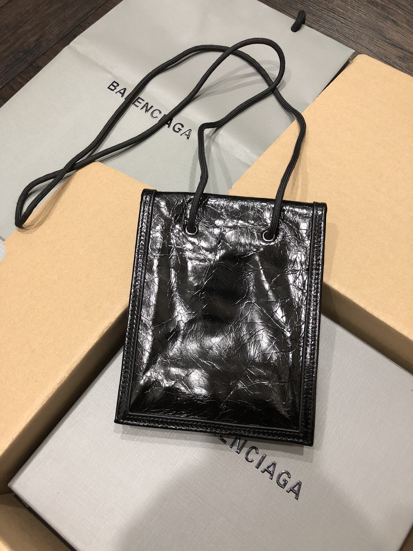 Balenciaga Style Bag style reference detail image 7 from source 776216