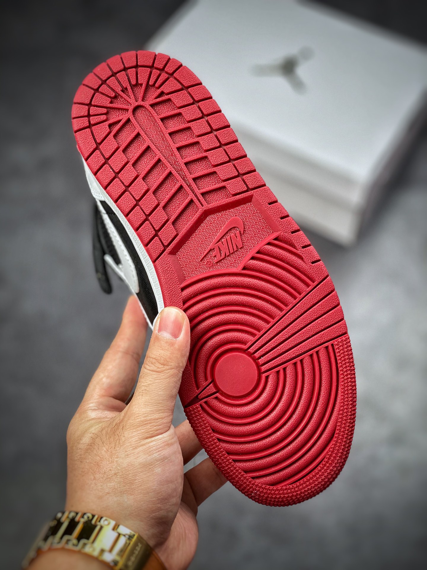 260 Air Jordan 1 Mid 白黑红 市面唯一正确版本 DD9338-016