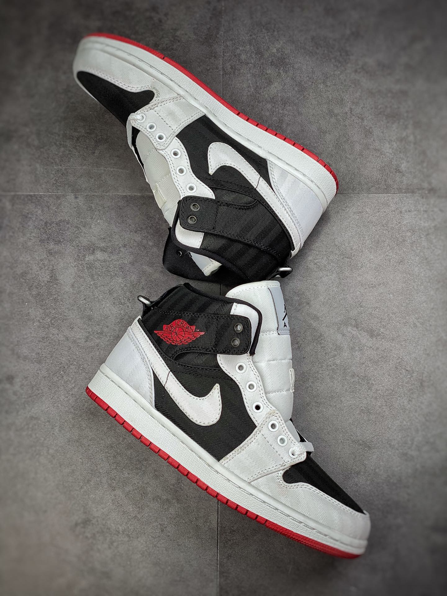 260 Air Jordan 1 Mid 白黑红 市面唯一正确版本 DD9338-016