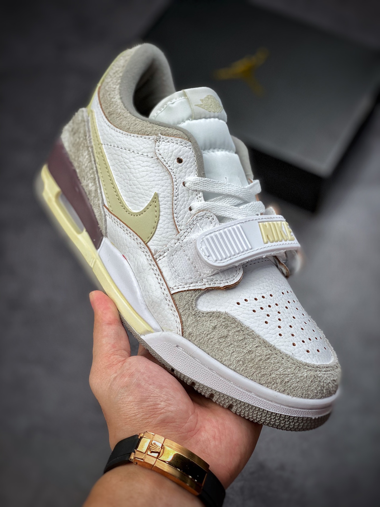200 Air Jordan Legacy 312 米白灰 有着交错结合的设计DH3434-110