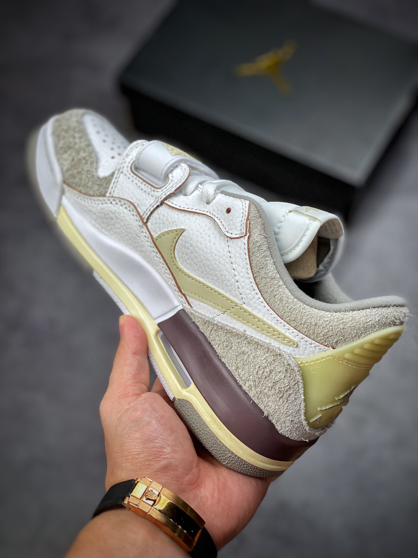 200 Air Jordan Legacy 312 米白灰 有着交错结合的设计DH3434-110