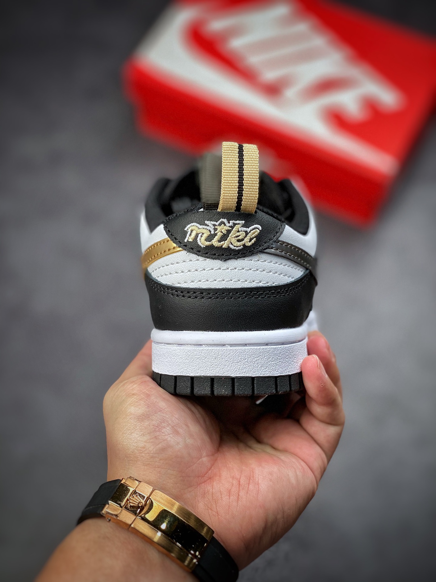 240 Nike SB Dunk Low prm 金银熊猫SB扣碎篮板时尚休闲板鞋 DH9764-001