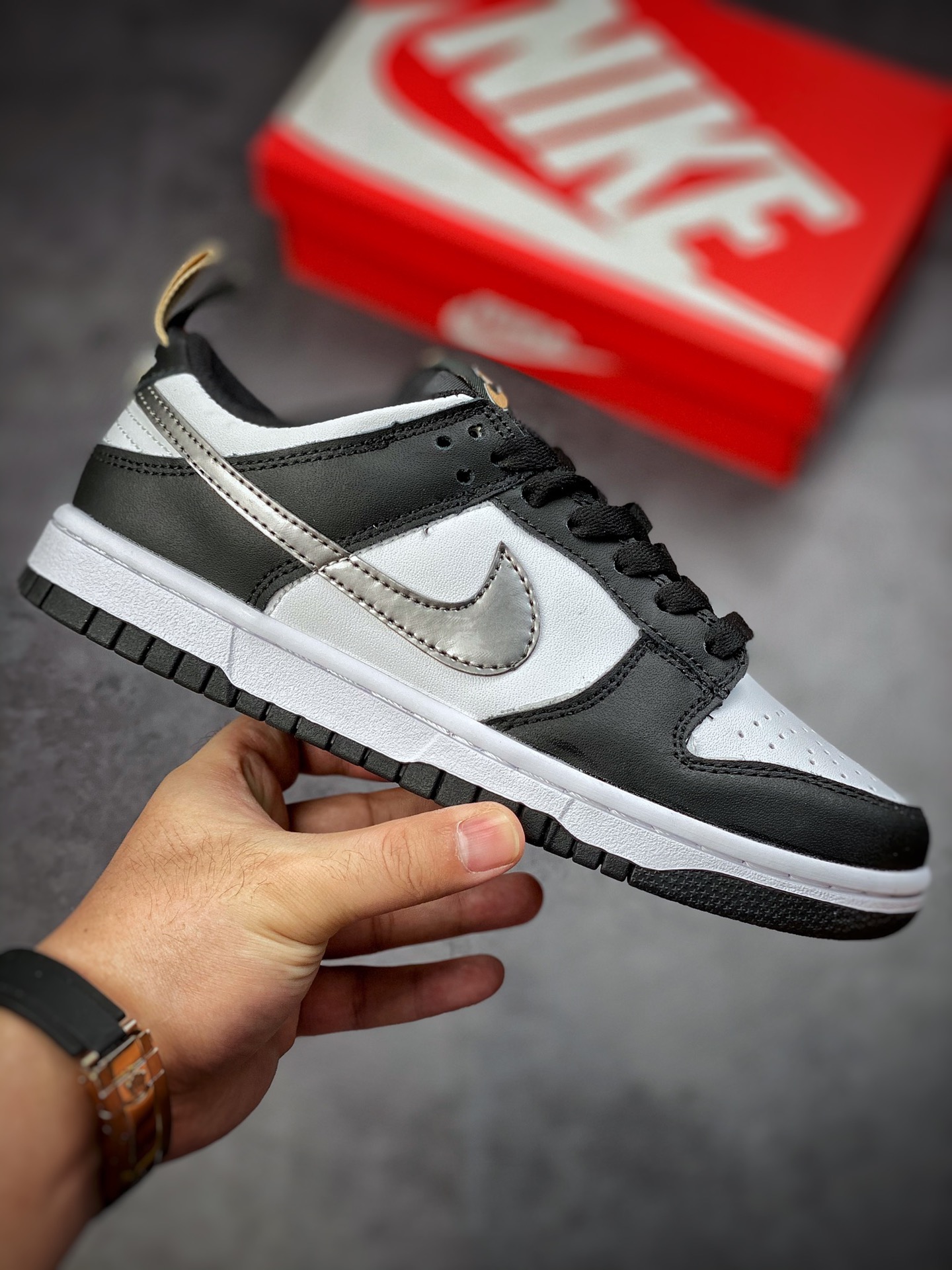 240 Nike SB Dunk Low prm 金银熊猫SB扣碎篮板时尚休闲板鞋 DH9764-001