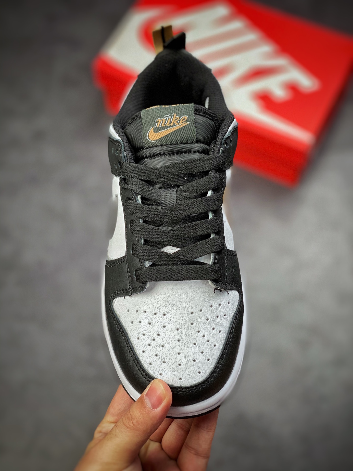 240 Nike SB Dunk Low prm 金银熊猫SB扣碎篮板时尚休闲板鞋 DH9764-001
