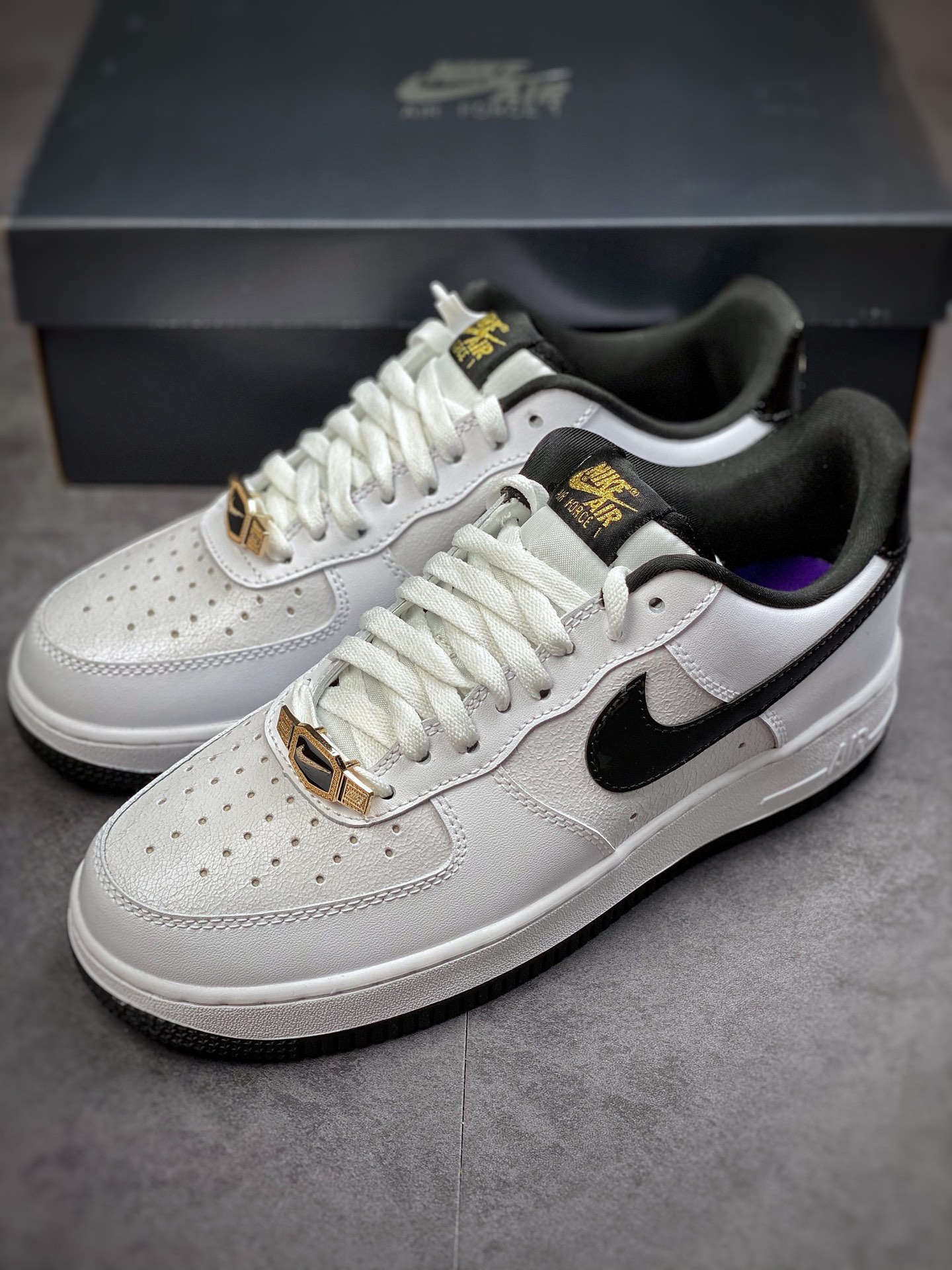 220 Nike Air Force 1 Low 07 白黑金世界冠军 DQ0300-100