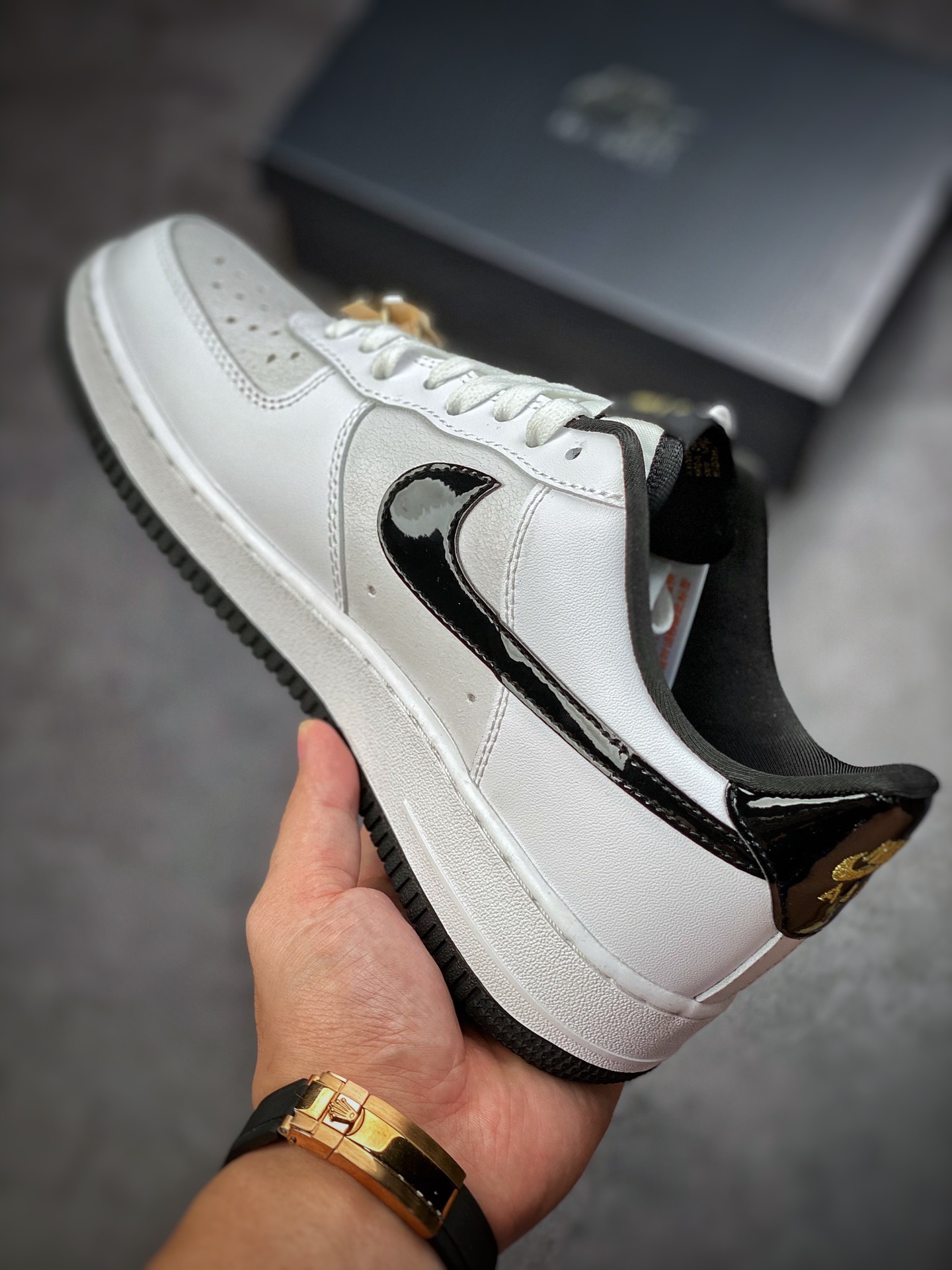 220 Nike Air Force 1 Low 07 白黑金世界冠军 DQ0300-100