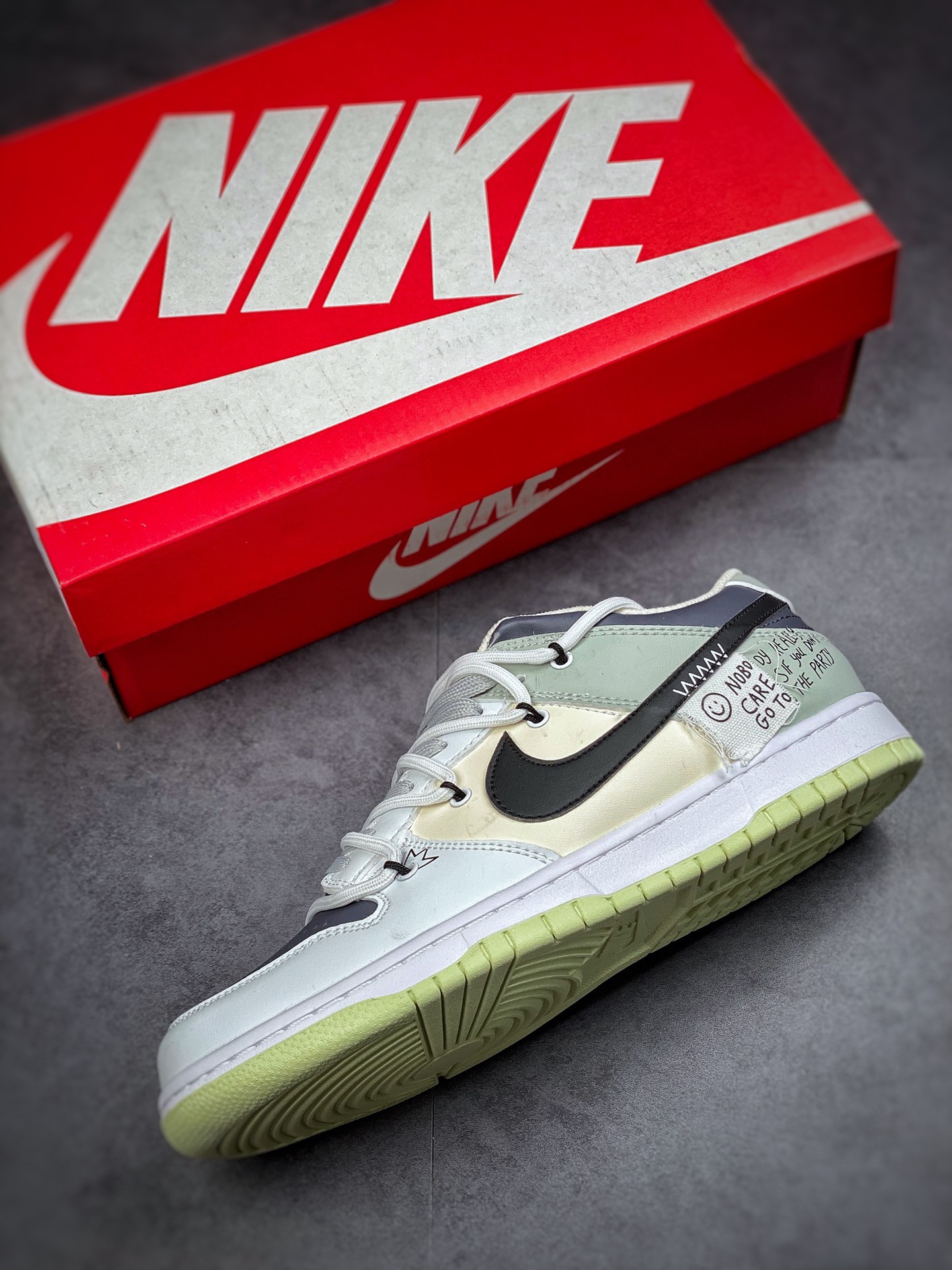 190 Futura x Nike Dunk Low SB联名 解构绑带滑板鞋DD3363-002