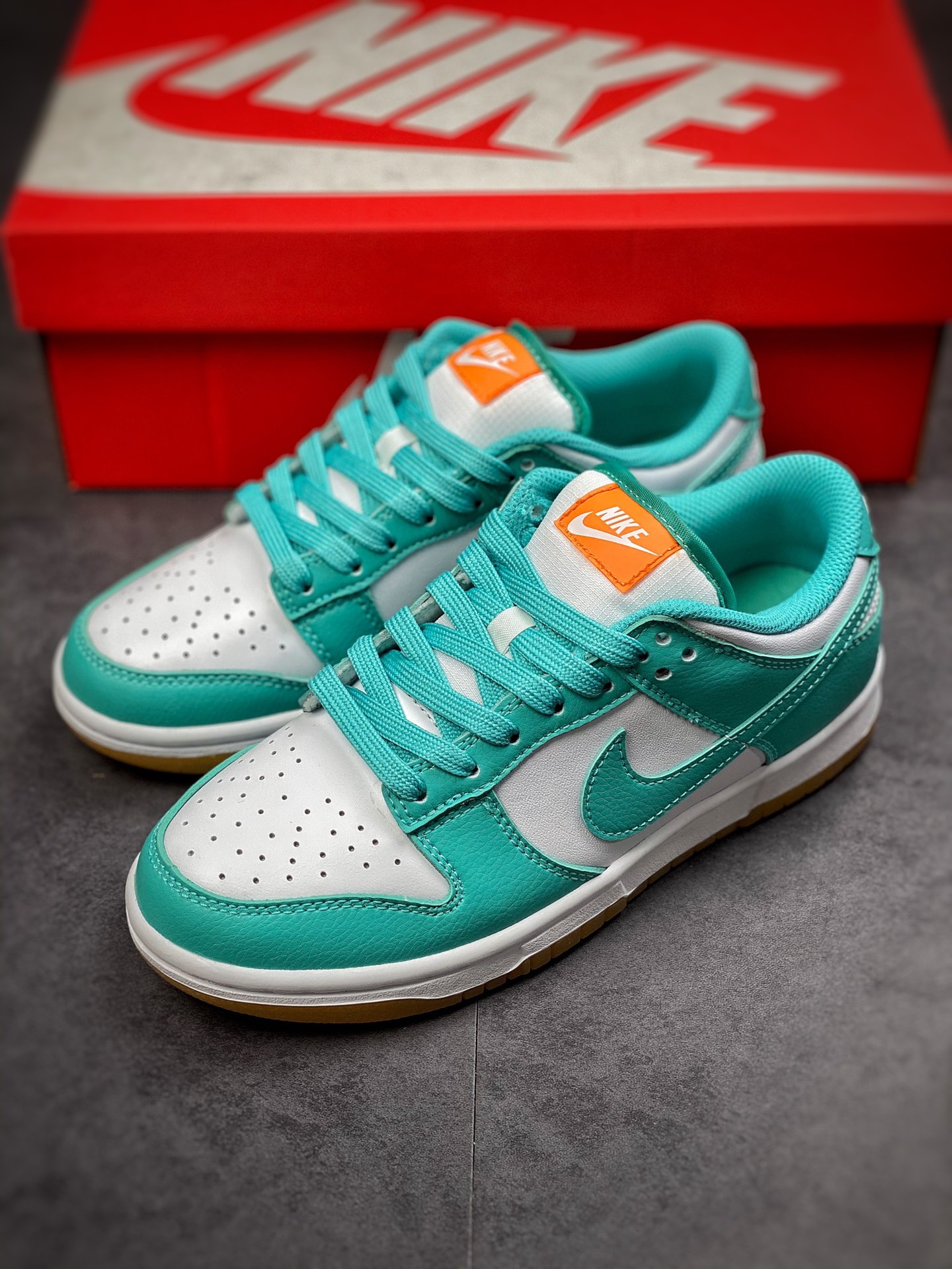 300 Nike Dunk SB Low 水鸭蒂芙尼 原装头层材料 DV2190-100