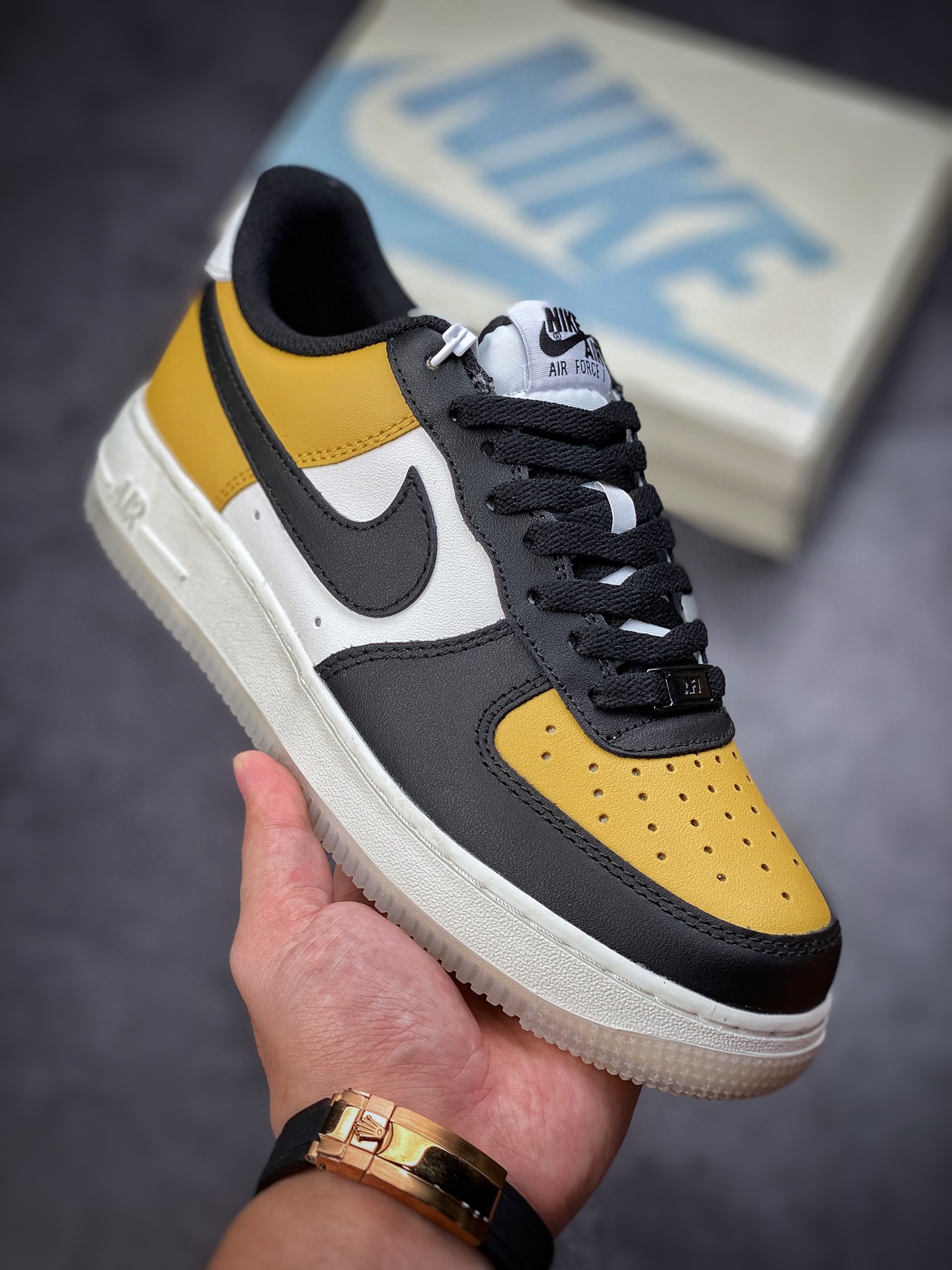 220 Nike Air Force 1 Low 07 米白黑黄 CJ8899-111