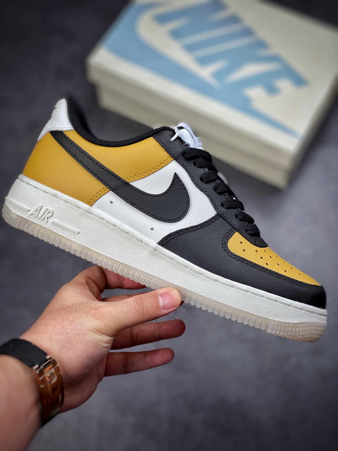 220 Nike Air Force 1 Low 07 米白黑黄 CJ8899-111