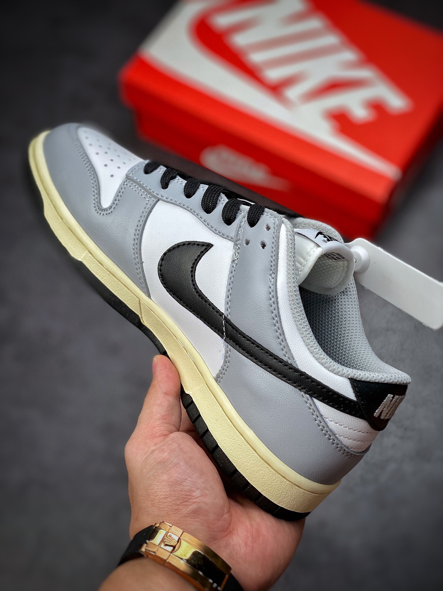 220 Nike Dunk Low WMNS “Light Smoke Grey” 浅烟灰 DD1503-117
