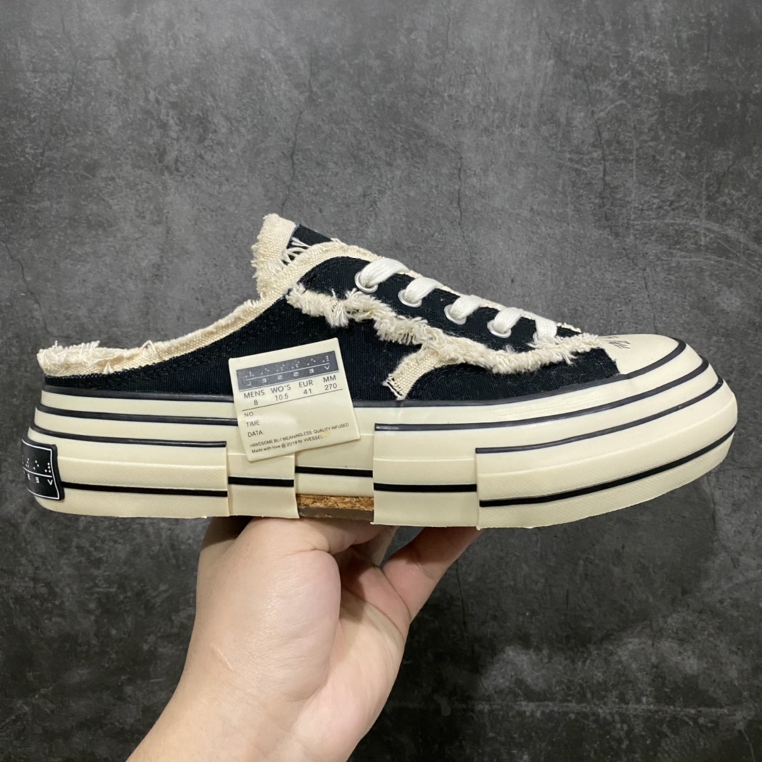 xVESSEL G.O.P. Low 吴建豪主理品牌 解构重叠厚底软木低帮硫化板鞋 黑色半拖 原鞋数据开发 终端优势供应 当前市售最高版本 正确半贴合鞋标工艺 正确鞋头上翘整体楦型 紫外光变色效果 原厂12蛊司厚实舒适帆布面料 流苏做旧复古效果 支持NFC网页编码识别 升级厚实木塞内底 纯手工贴合多重围条硫化工艺 市售最强品质 实拍即所得 秒杀市场所有版本 随意对比 尺码:35 36 37 38 39 40 41 42 43 44 45-选品中心