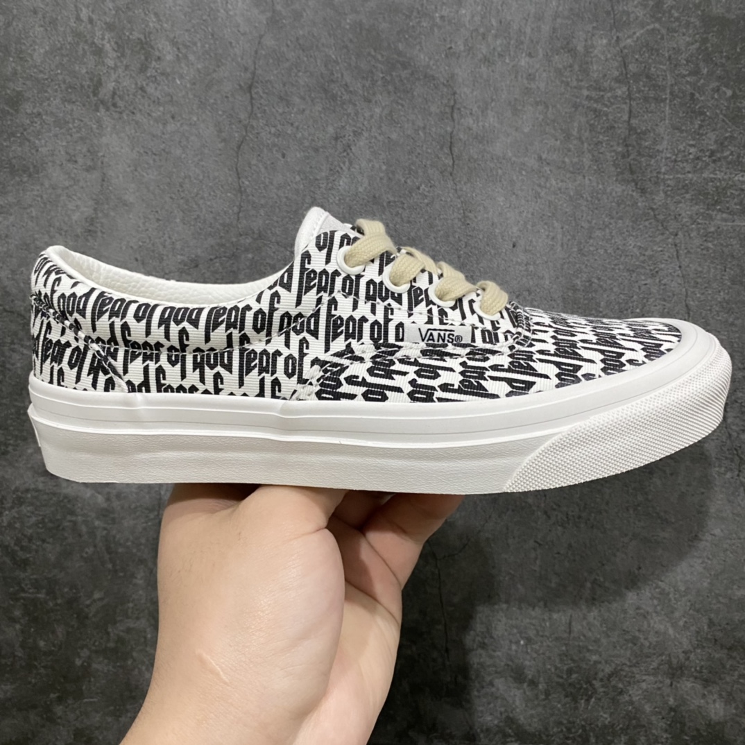 渠道纯原版本Fear Of God x Vans 万斯 Era 95 Reissue 恐惧上帝 FOG超限量联名 耗时两个月开发 原厂整套流水线代工出货 品质毋庸置疑 匠心打造 高端市场专供 懂货的老铁 拿在手上便知高低 尺码:35 36 36.5 37 38 38.5 39 40 40.5 41 42.5 43 44 44.5 45 46-选品中心