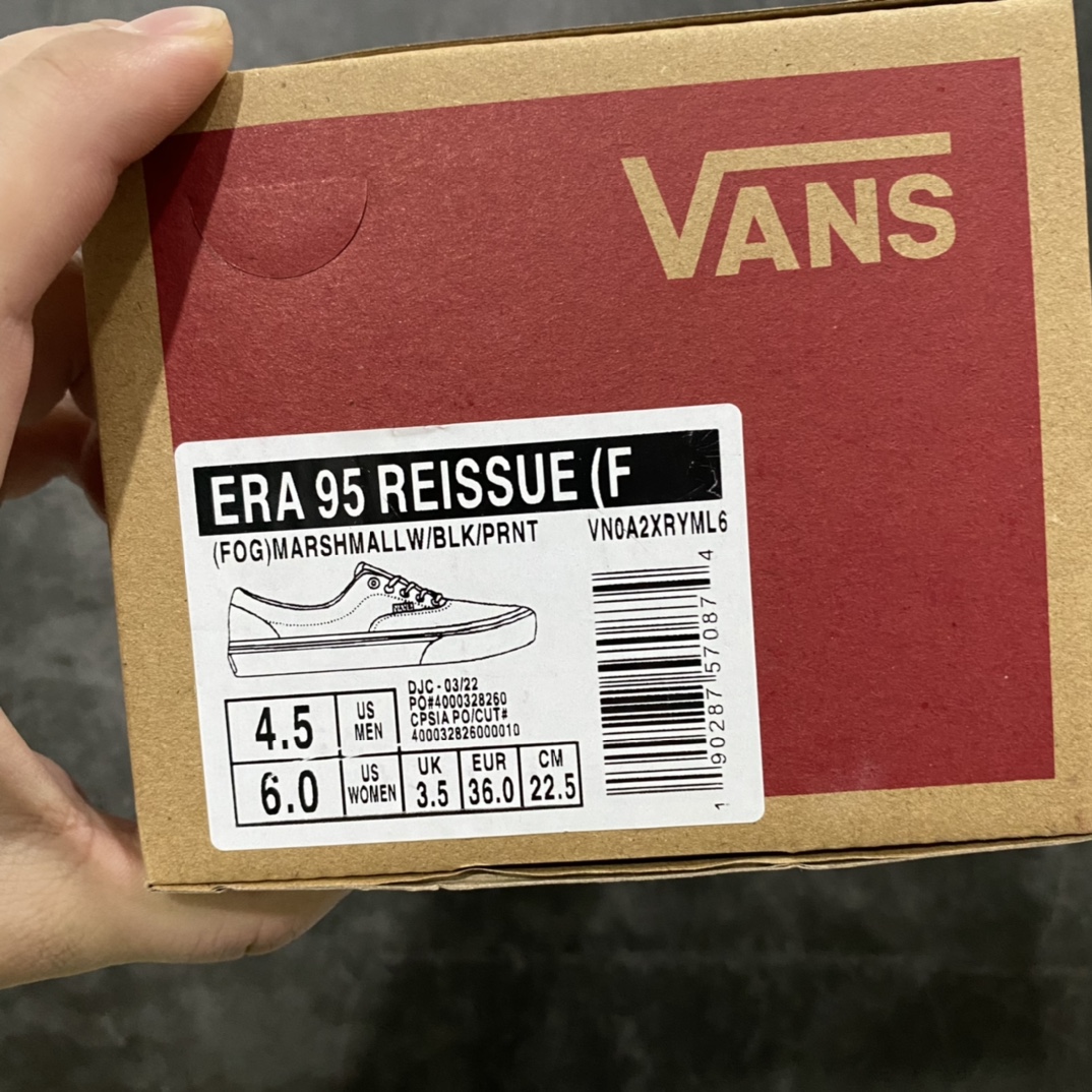 图片[8]-渠道纯原版本Fear Of God x Vans 万斯 Era 95 Reissue 恐惧上帝 FOG超限量联名 耗时两个月开发 原厂整套流水线代工出货 品质毋庸置疑 匠心打造 高端市场专供 懂货的老铁 拿在手上便知高低 尺码：35 36 36.5 37 38 38.5 39 40 40.5 41 42.5 43 44 44.5 45 46-选品中心