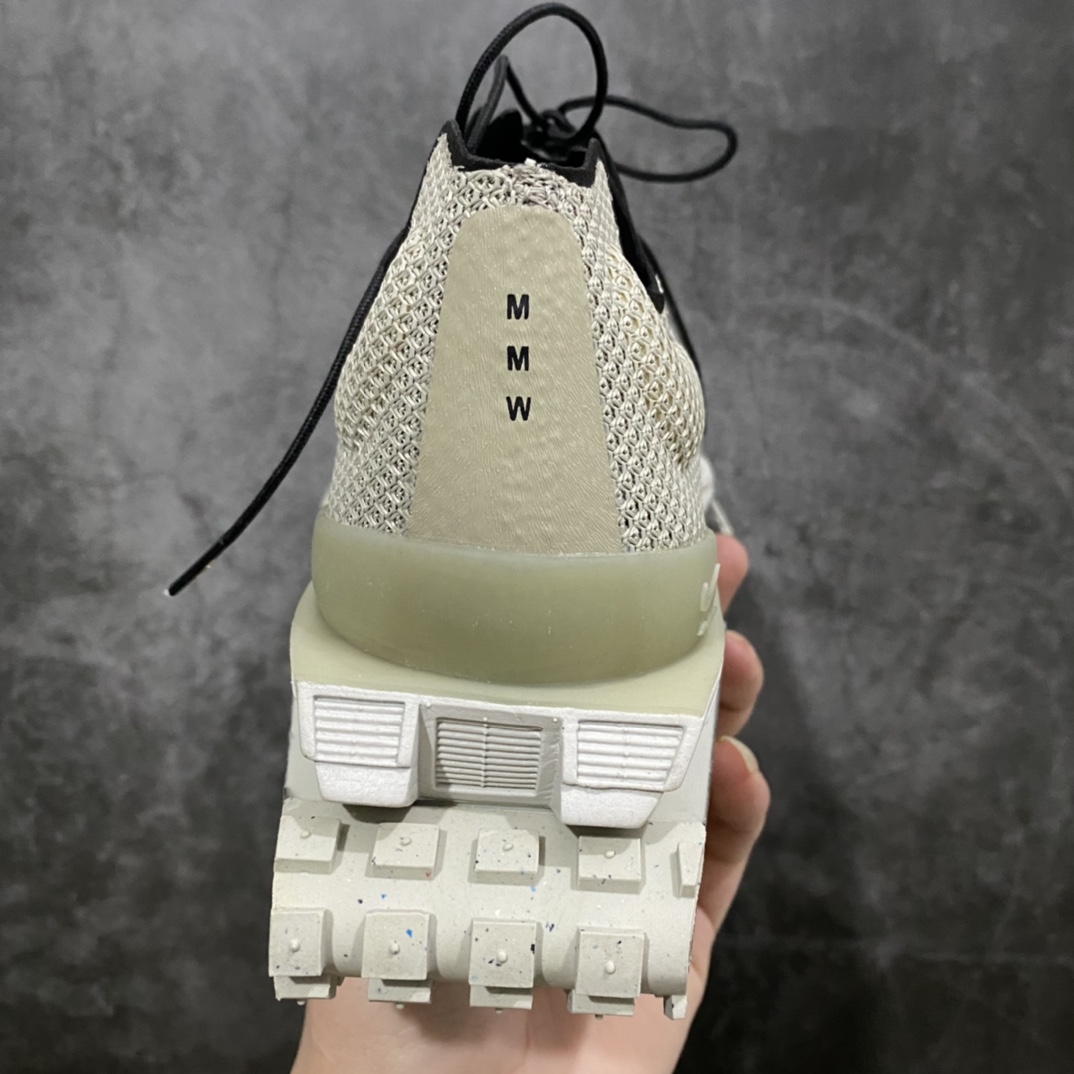 图片[4]-莞顶纯原版全码补货 未来战靴 重磅联乘 马修·M·威廉姆斯主理设计师品牌 Matthew M. Williams/MMW x Nike Zoom 004\”Stone\”004代机能坦克履带老爹厚底休闲运动跑步鞋 原楦原纸版数据开发版型 高韧度聚酯纤维针织轻盈透气鞋面材质 全掌TPU建构中板 中底嵌入双层EVA泡沫缓震物料 前掌嵌入两个Zoom Air纤维缓震单元 天价成本原档案8层模具组合鞋底 再次刷新大家对于鞋款外形的认知重型坦克硬核机能。 货号：CU0676-200 尺码：36 36.5 37.5 38 38.5 39 40 41 42 42.5 43 44 44.5 45-选品中心