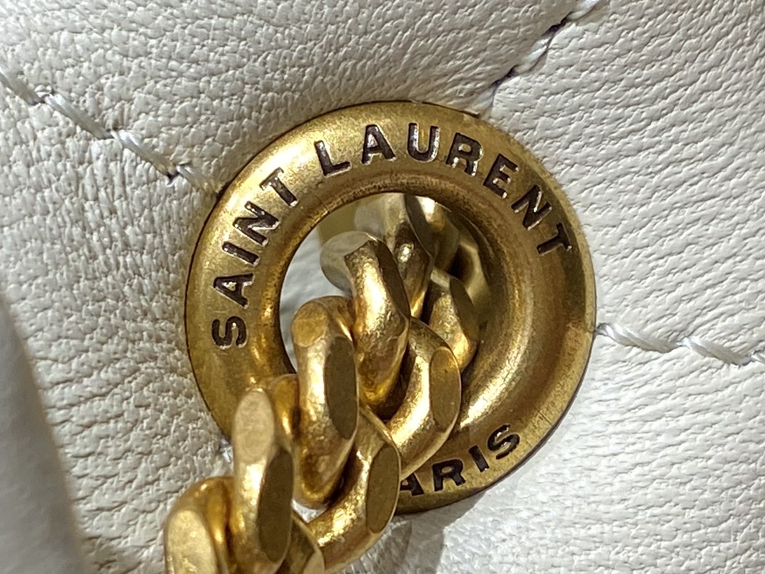 YSL 𝐌𝐢𝐧𝐢 𝐍𝐨𝐥𝐢𝐭𝐚 复古翻盖包 672738白色