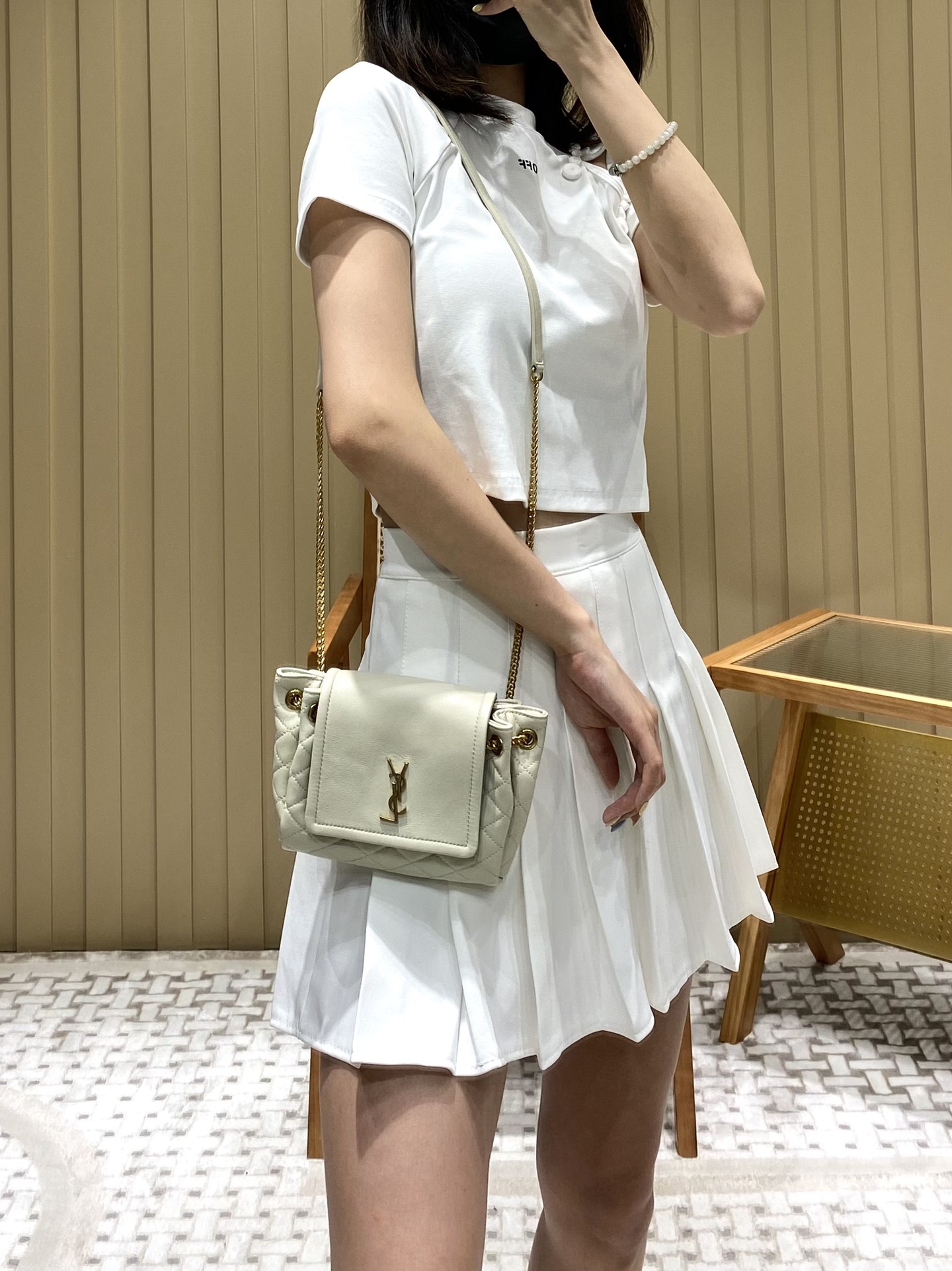 YSL 𝐌𝐢𝐧𝐢 𝐍𝐨𝐥𝐢𝐭𝐚 复古翻盖包 672738白色