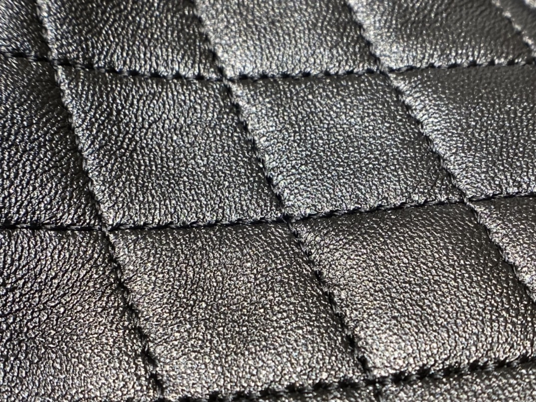 YSL 𝐌𝐢𝐧𝐢 𝐍𝐨𝐥𝐢𝐭𝐚 复古翻盖包 672738黑色