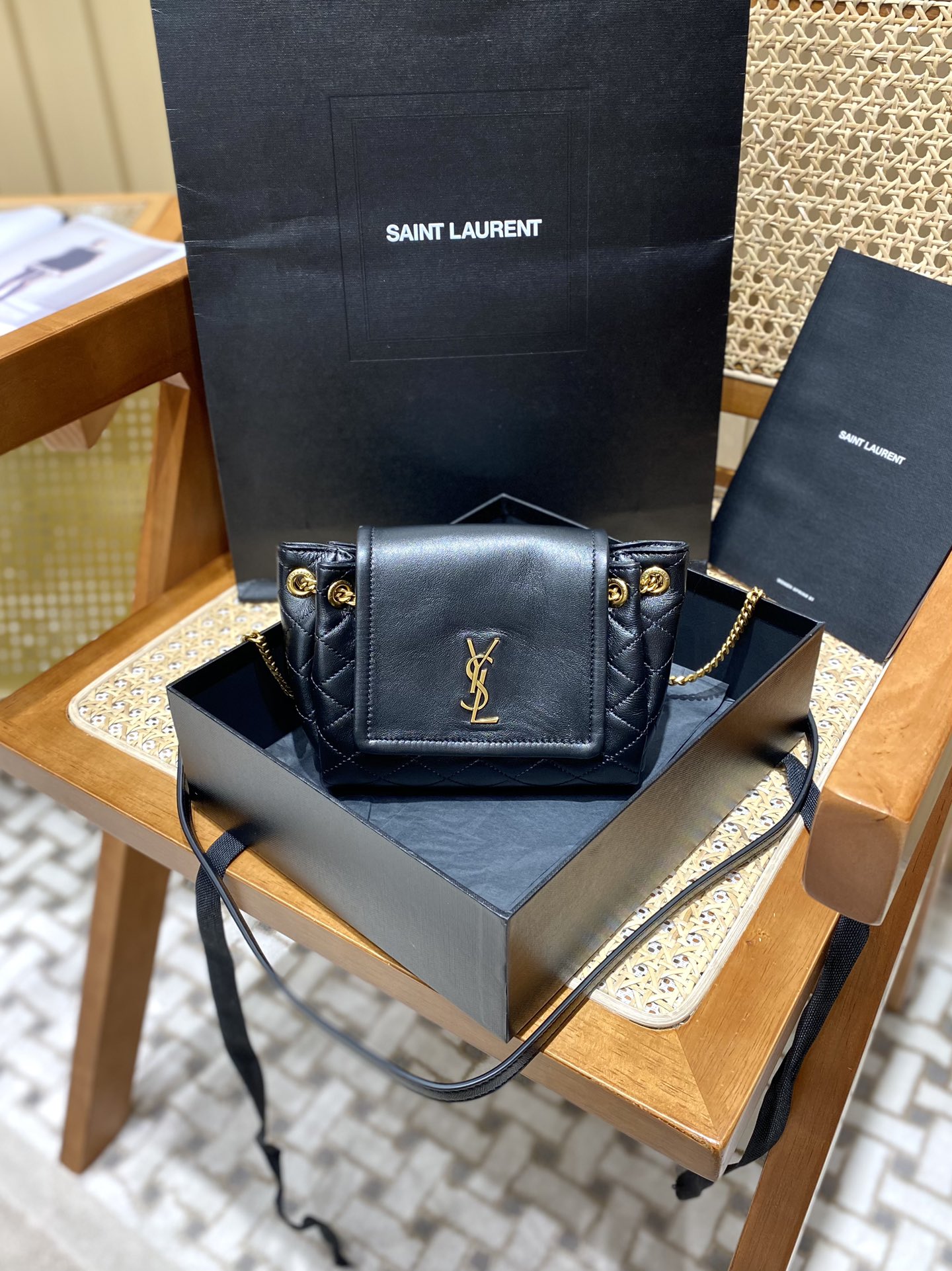 YSL 𝐌𝐢𝐧𝐢 𝐍𝐨𝐥𝐢𝐭𝐚 复古翻盖包 672738黑色