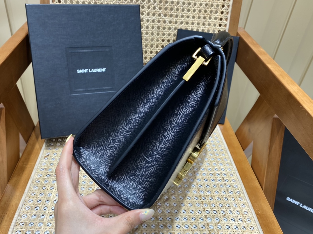 Saint Laurent Ysl CASSANDRA鱼子酱纹手拎包 578000黑色