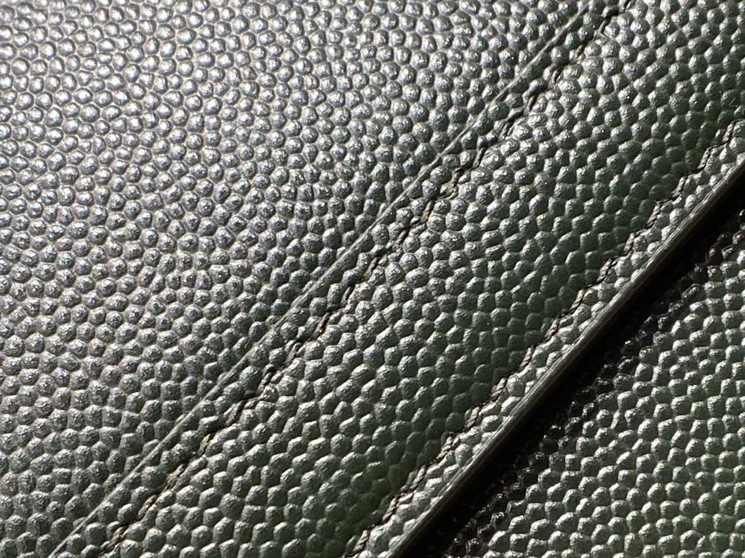 Saint Laurent Ysl CASSANDRA鱼子酱纹手拎包 578000墨绿色