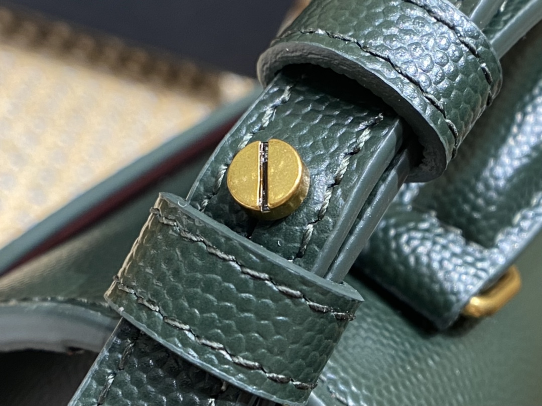 Saint Laurent Ysl CASSANDRA鱼子酱纹手拎包 578000墨绿色