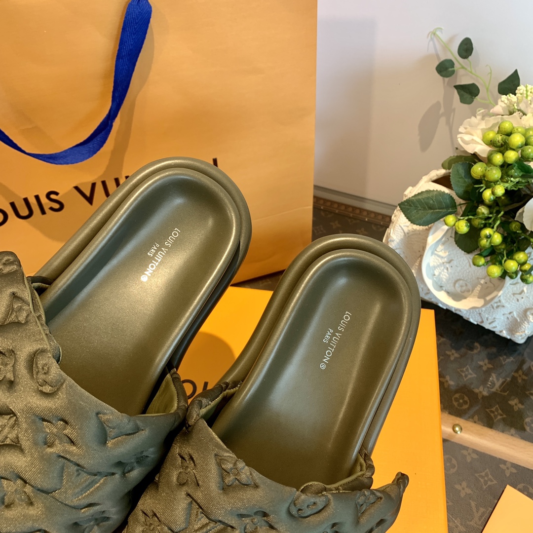LV/路易威登   1v驴牌|𝟐𝟎𝟐𝟐春夏浮雕厚底 魔术贴拖鞋