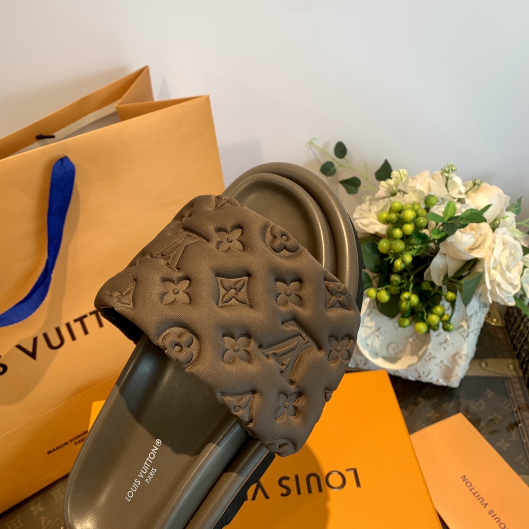 LV/路易威登   1v驴牌|𝟐𝟎𝟐𝟐春夏浮雕厚底 魔术贴拖鞋