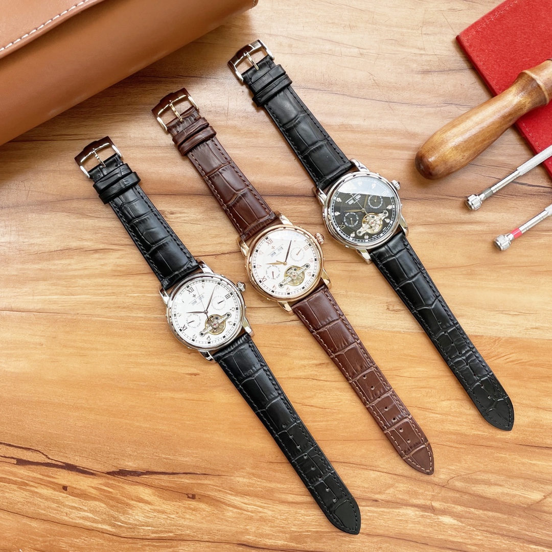 江诗丹顿 Vacheron Constsntin 最佳设计独家首发 类型：精品男士腕表 表带：真牛皮/316精钢表带 机芯：高端全自动机械机芯 镜面：矿物质强化玻璃更高清 品味高雅 浩瀚大气 匠心独运 腕间瑰宝 尺寸：直径41mm厚12mm